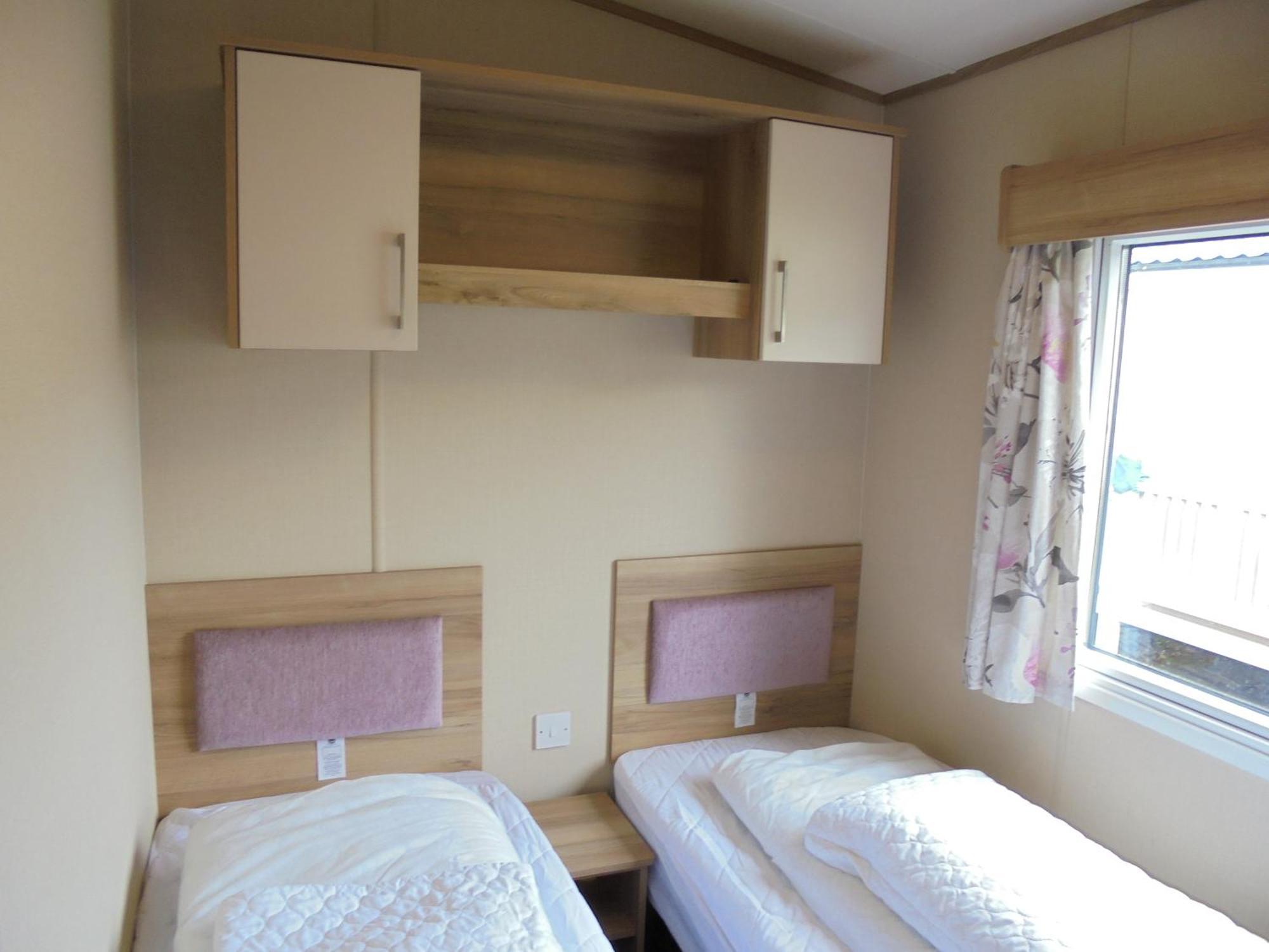 Haven Richmond : Oakley:- 6 Berth Heated Apartment